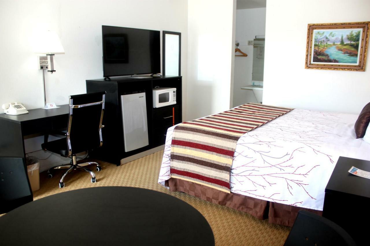 Chaparral Motor Motel 2*